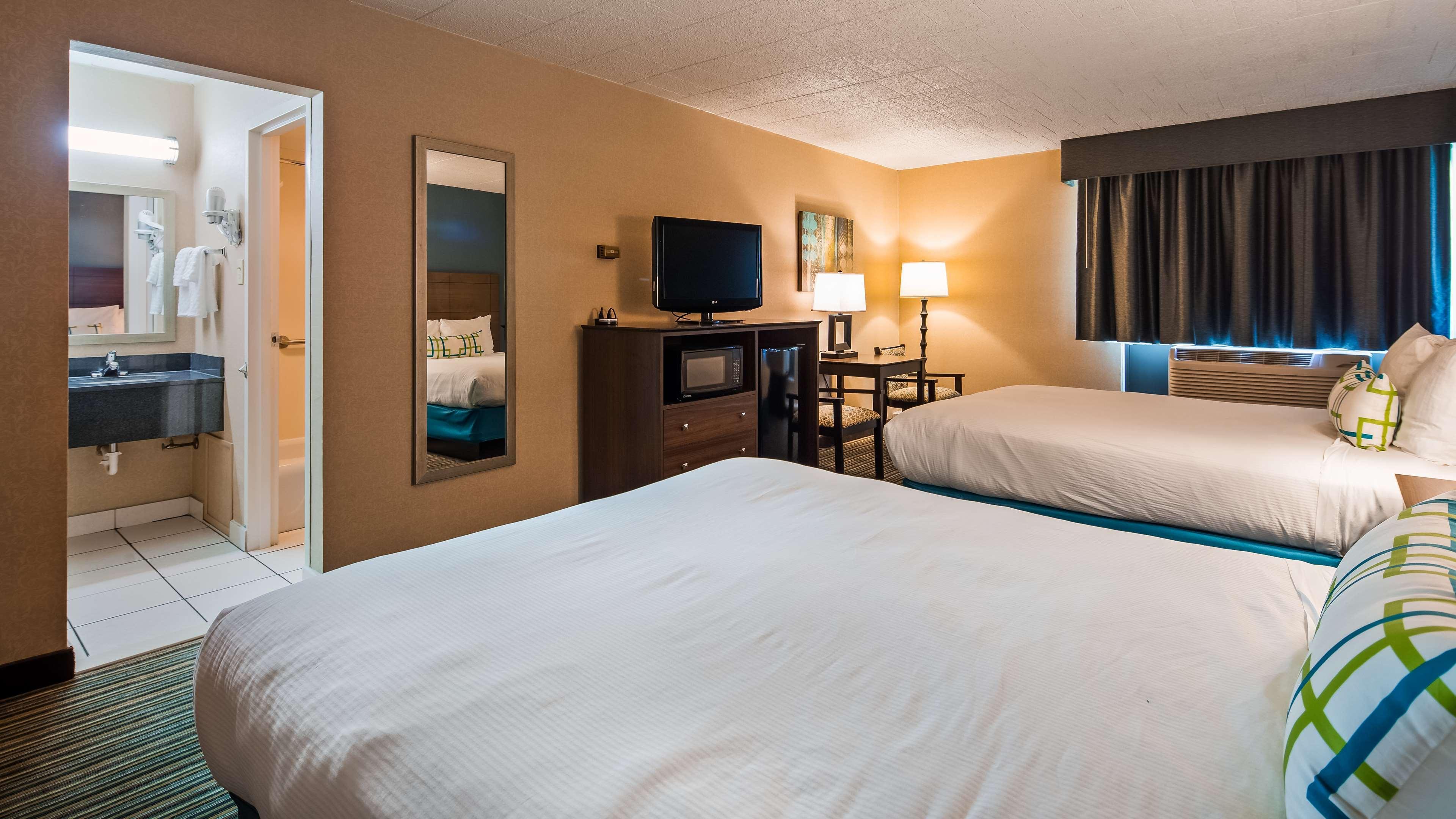 Best Western Woodhaven Inn Exterior photo
