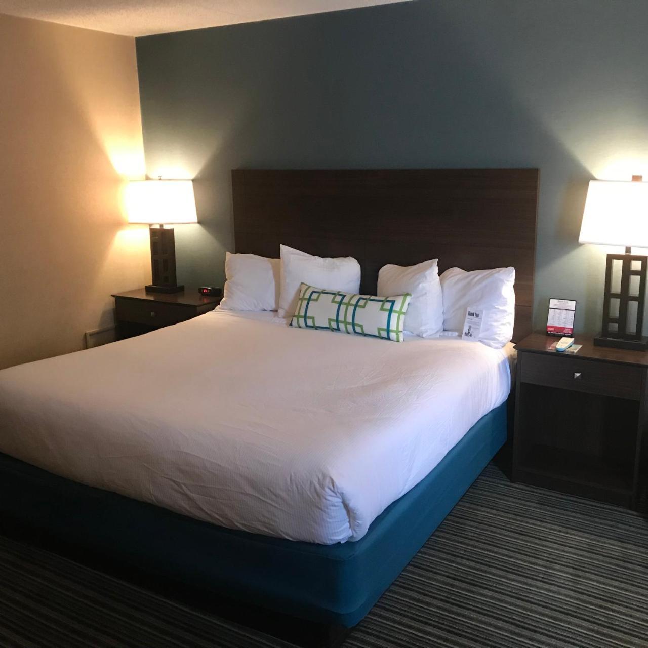 Best Western Woodhaven Inn Exterior photo
